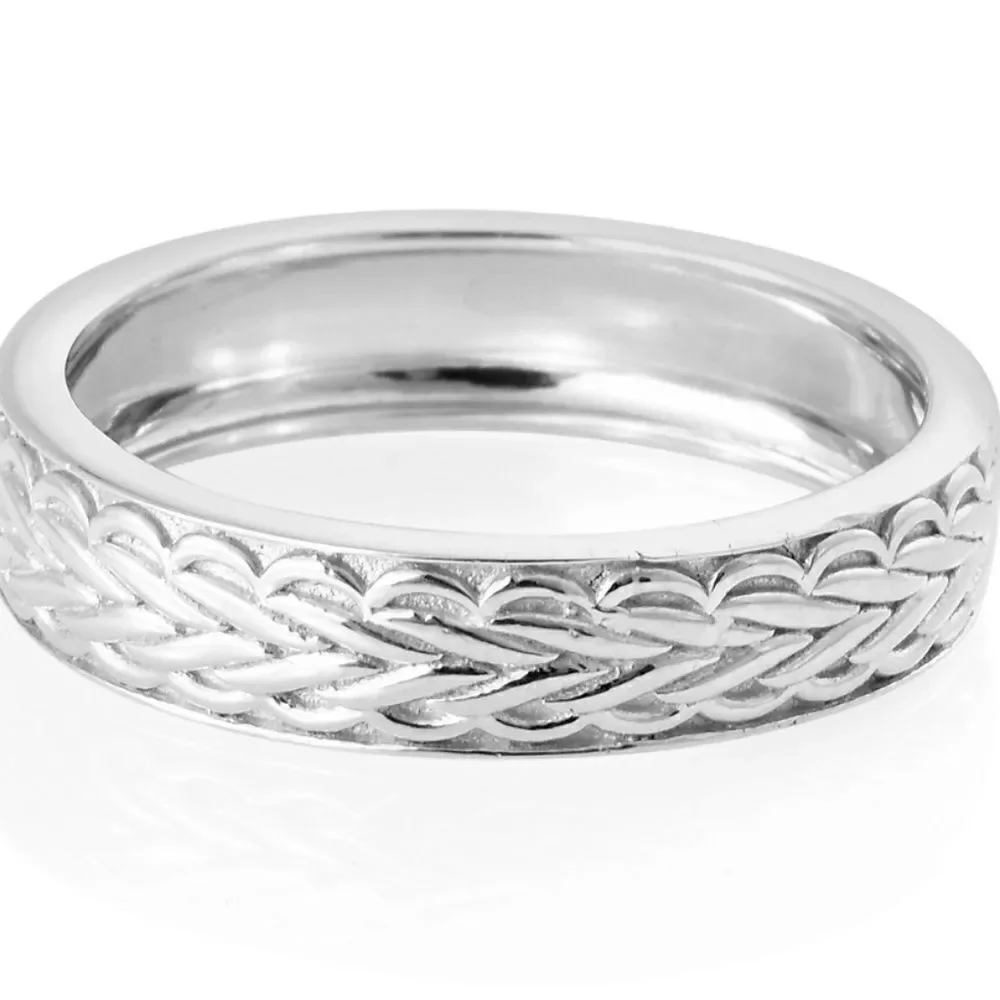 Sterling Silver Ring Size 6‎